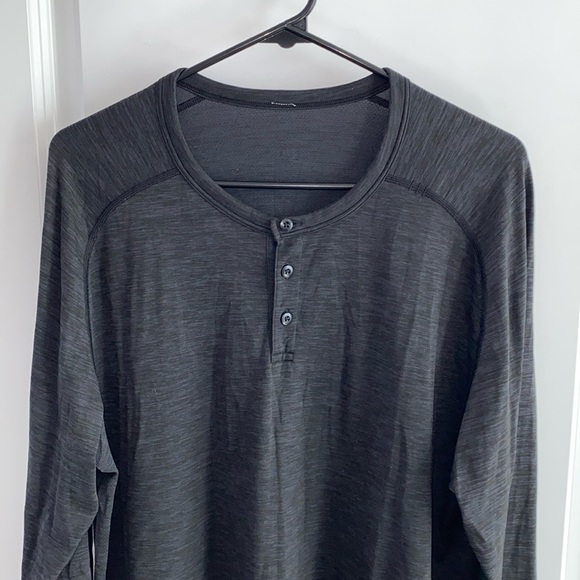 Lululemon Men’s Button Down Metal Tech - Picture 2 of 4